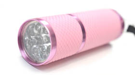 電池式LEDハンドライト